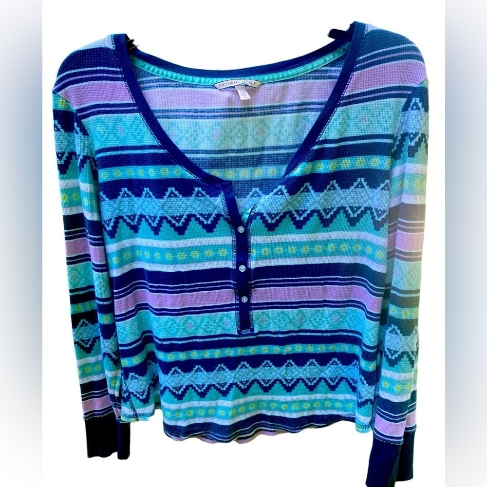 Ladies size L Victorias Secret Henley style top